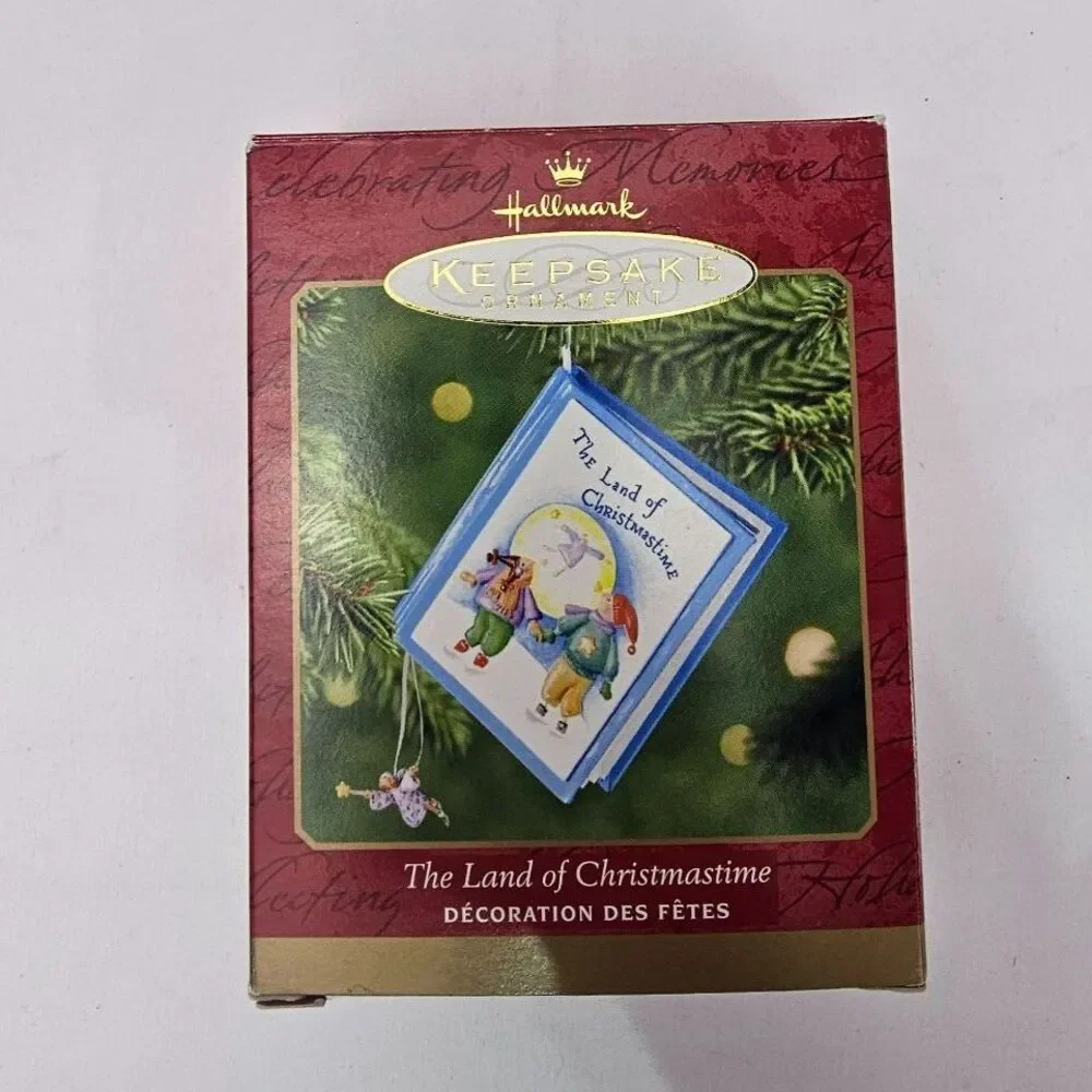 2001 Hallmark Keepsake The Land of Christmastime Book Ornament QX8282 w/ Box